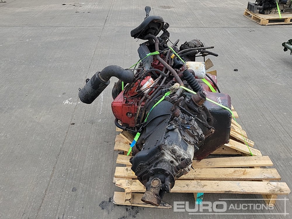 6 Cylinder Engine, Gearbox - Moteur: photos 4 6 Cylinder Engine, Gearbox - Moteur: photos 4