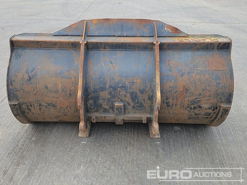 70" Loading Bucket to suit Telehandler - Godet: photos 4 70" Loading Bucket to suit Telehandler - Godet: photos 4