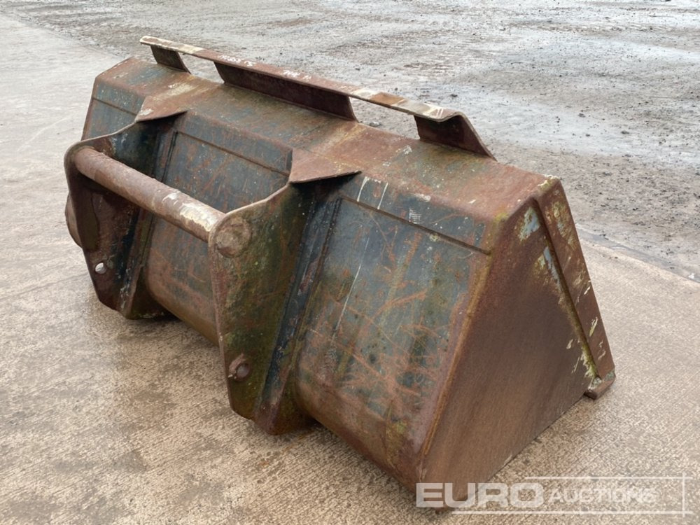 72" Front Loading Bucket to suit Manitou Telehandler - Godet: photos 5 72" Front Loading Bucket to suit Manitou Telehandler - Godet: photos 5