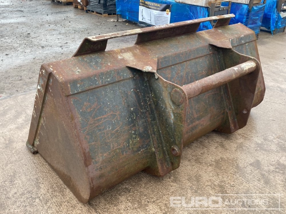 72" Front Loading Bucket to suit Manitou Telehandler - Godet: photos 4 72" Front Loading Bucket to suit Manitou Telehandler - Godet: photos 4