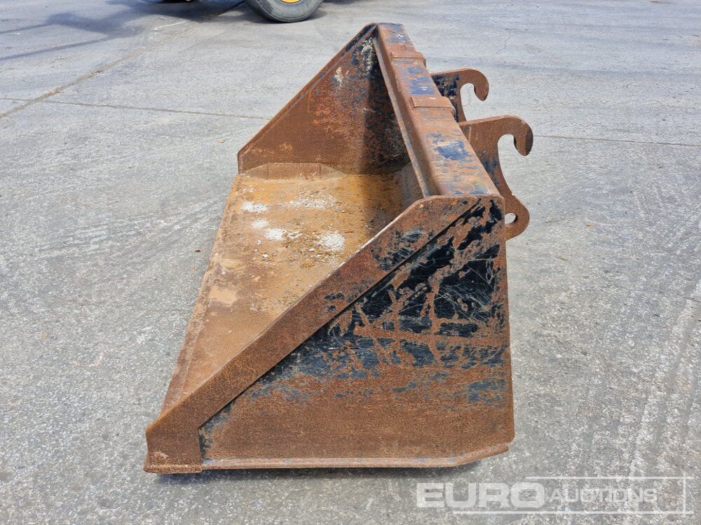 74" Loading Bucket to suit Telehandler - Godet: photos 2 74" Loading Bucket to suit Telehandler - Godet: photos 2