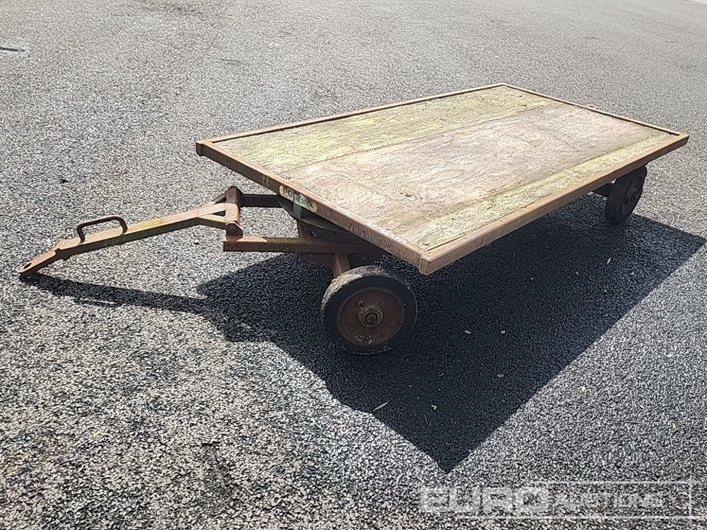 8' x 4' Twin Axle Material Trailer - Remorque porte engin: photos 1 8' x 4' Twin Axle Material Trailer - Remorque porte engin: photos 1