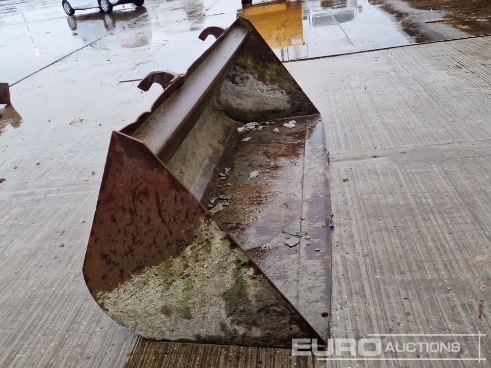 90" Loading Bucket to suit JCB Telehandler - Godet: photos 2 90" Loading Bucket to suit JCB Telehandler - Godet: photos 2