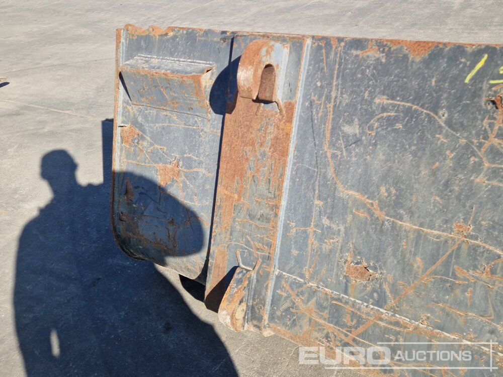 Godet 90" Loading Bucket to suit Telehandler: photos 11 Godet 90" Loading Bucket to suit Telehandler: photos 11