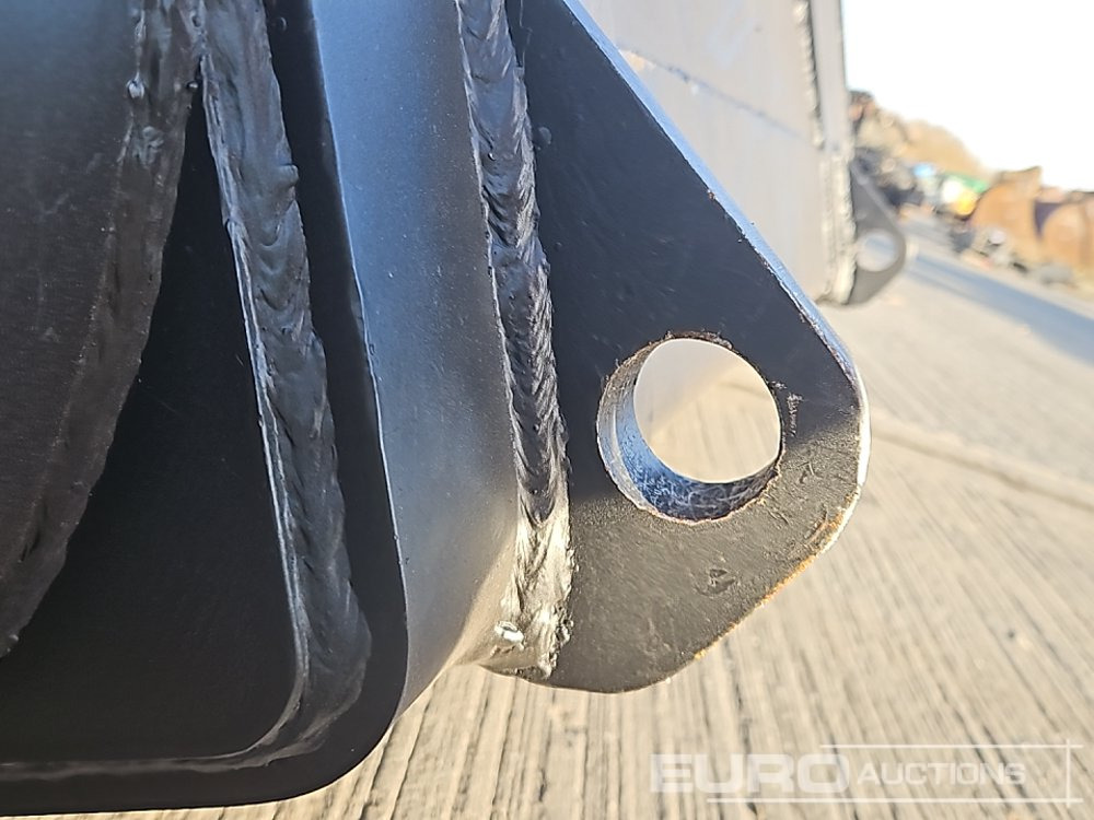 Godet neuf 90" Loading Bucket to suit Telehandler: photos 17
