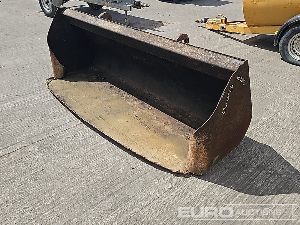 90" Loading Bucket to suit Telehandler - Godet: photos 1 90" Loading Bucket to suit Telehandler - Godet: photos 1