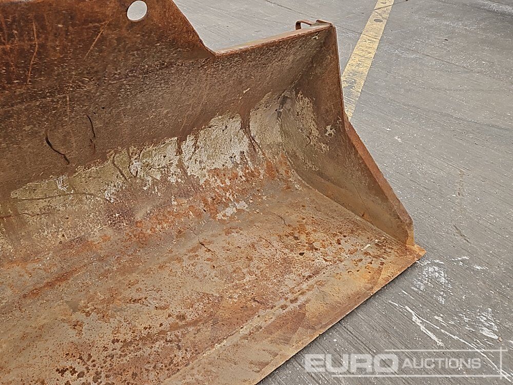 Godet 90" Loading Bucket to suit Telehandler: photos 9