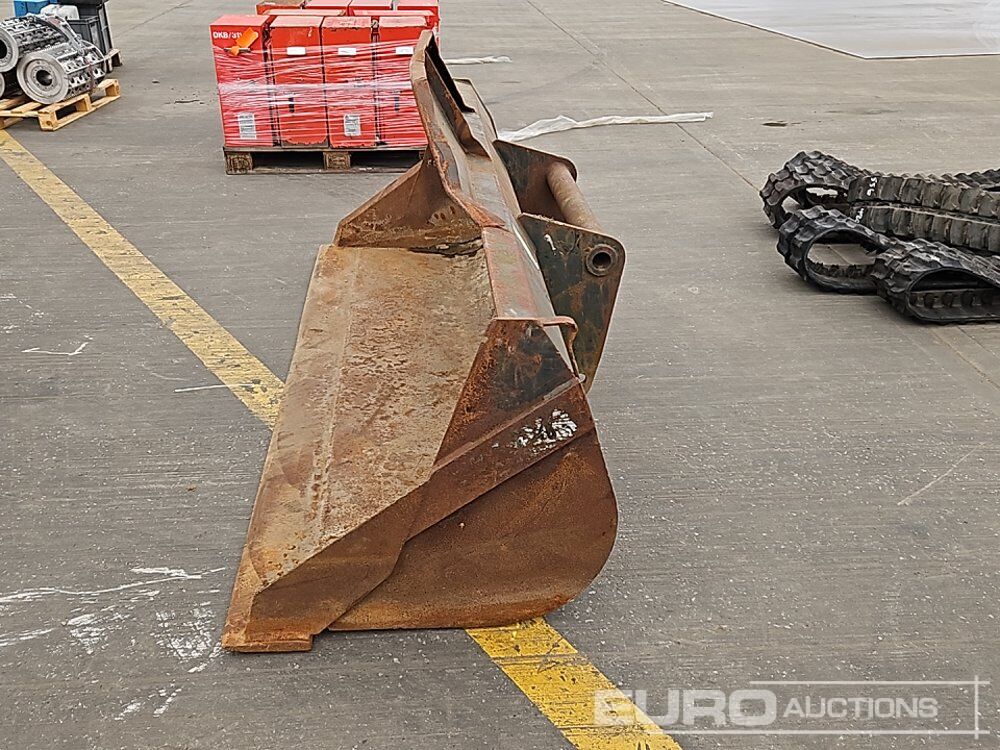 90" Loading Bucket to suit Telehandler - Godet: photos 2 90" Loading Bucket to suit Telehandler - Godet: photos 2