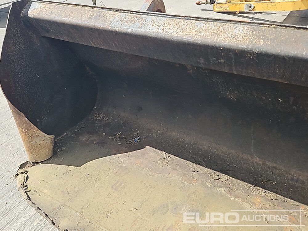 Godet 90" Loading Bucket to suit Telehandler: photos 10 Godet 90" Loading Bucket to suit Telehandler: photos 10
