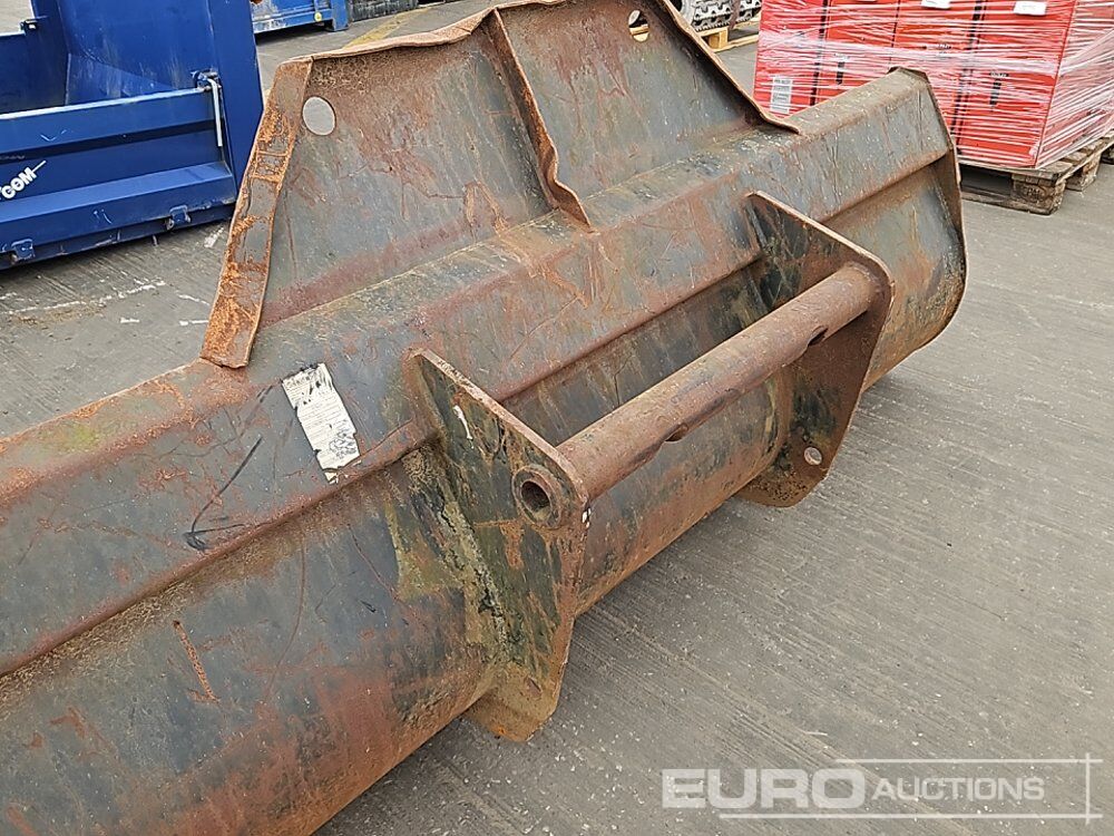 Godet 90" Loading Bucket to suit Telehandler: photos 15