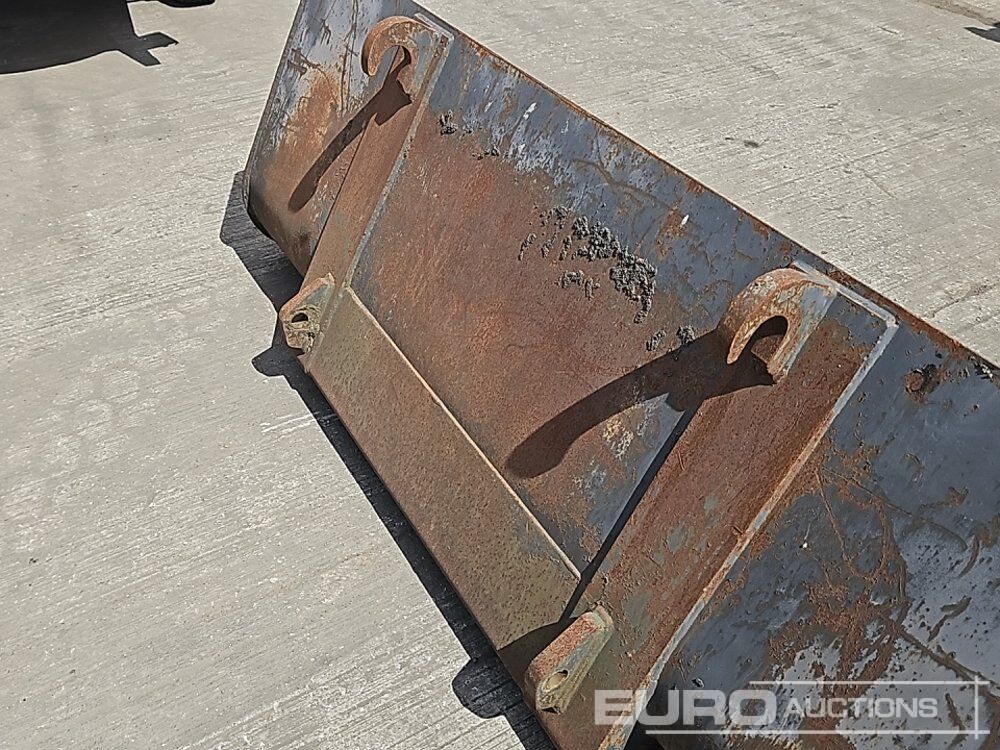 Godet 90" Loading Bucket to suit Telehandler: photos 13 Godet 90" Loading Bucket to suit Telehandler: photos 13