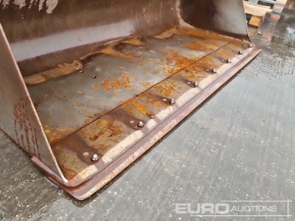Godet 90" Loading Bucket to suit Telehandler: photos 12 Godet 90" Loading Bucket to suit Telehandler: photos 12