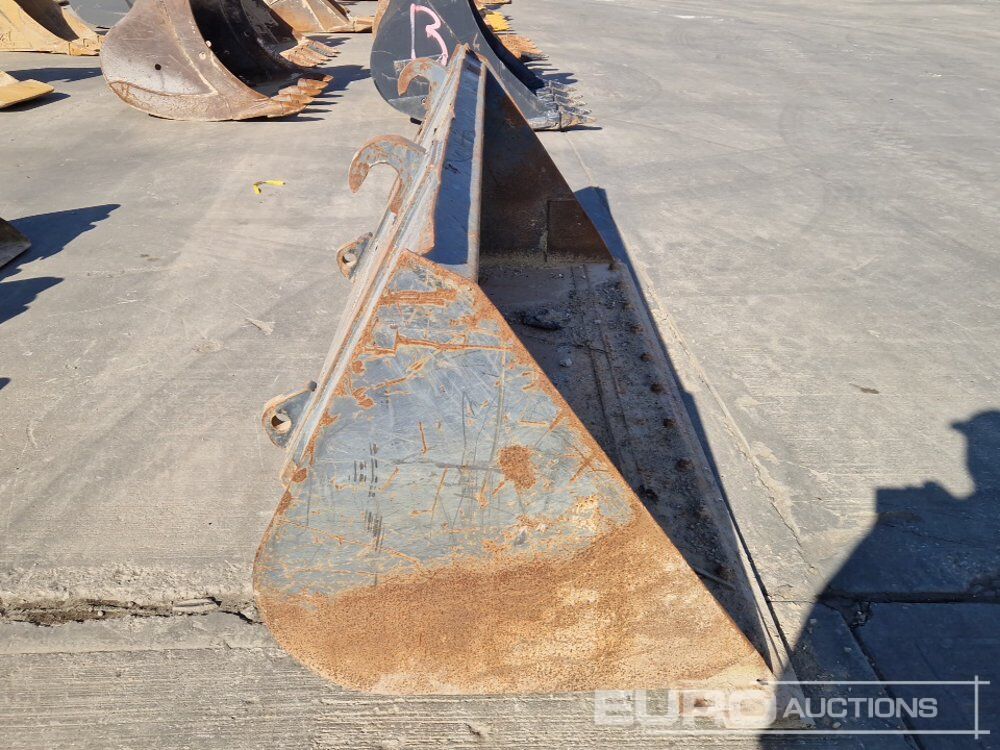 Godet 90" Loading Bucket to suit Telehandler: photos 6 Godet 90" Loading Bucket to suit Telehandler: photos 6
