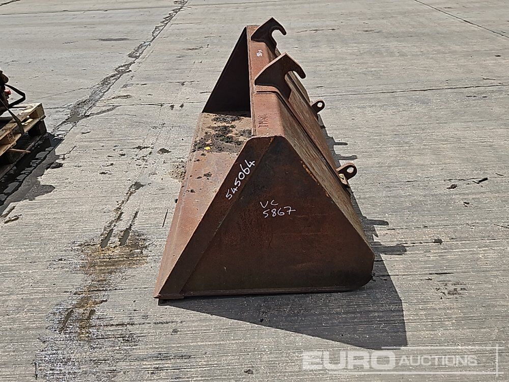 92" Loading Bucket to suit Telehandler - Godet: photos 2 92" Loading Bucket to suit Telehandler - Godet: photos 2