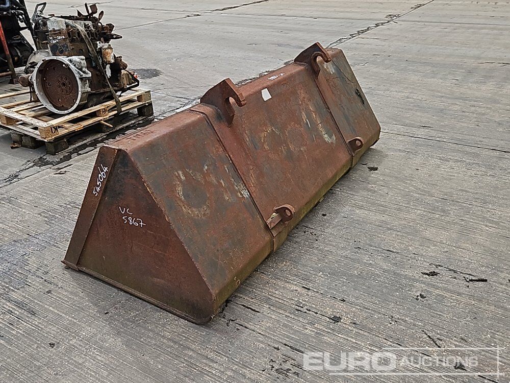 92" Loading Bucket to suit Telehandler - Godet: photos 3 92" Loading Bucket to suit Telehandler - Godet: photos 3