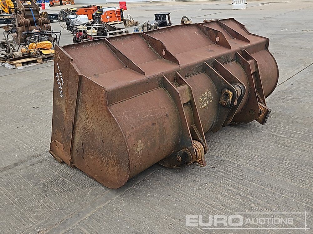 96" Loading Bucket to suit Telehandler - Godet: photos 3 96" Loading Bucket to suit Telehandler - Godet: photos 3
