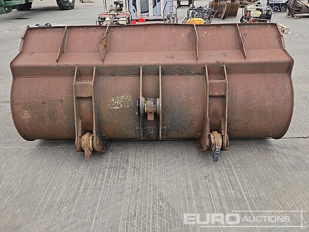 96" Loading Bucket to suit Telehandler - Godet: photos 4 96" Loading Bucket to suit Telehandler - Godet: photos 4