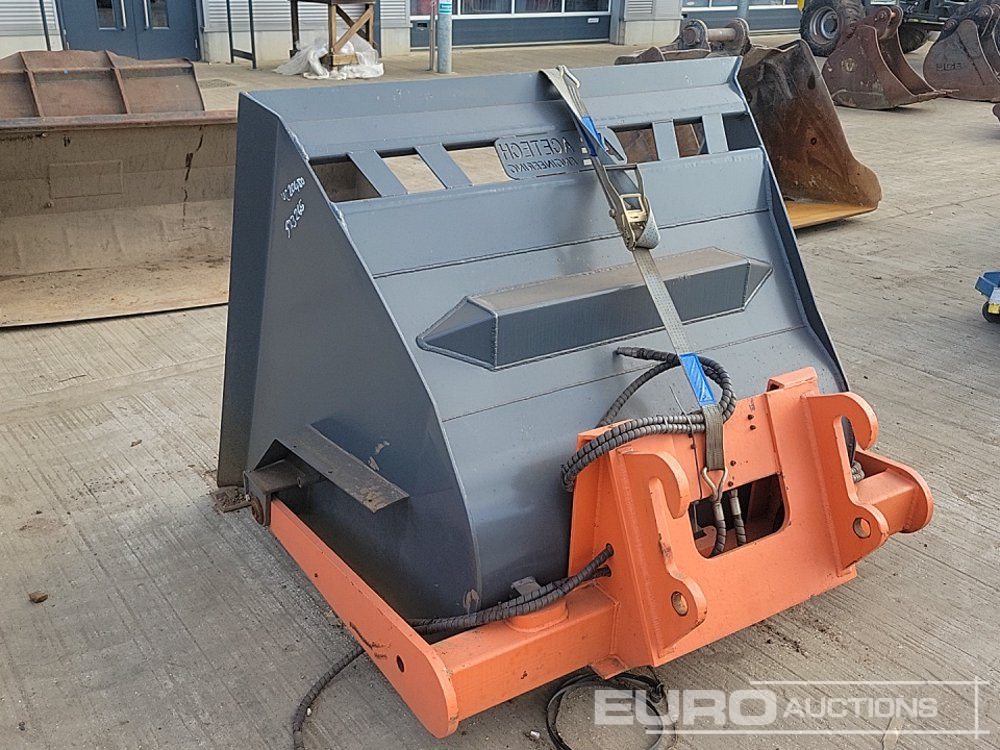 Ace Tech Engineering 64" Hydraulic Hi Tip Bucket to suit Telehandler - Godet: photos 3 Ace Tech Engineering 64" Hydraulic Hi Tip Bucket to suit Telehandler - Godet: photos 3