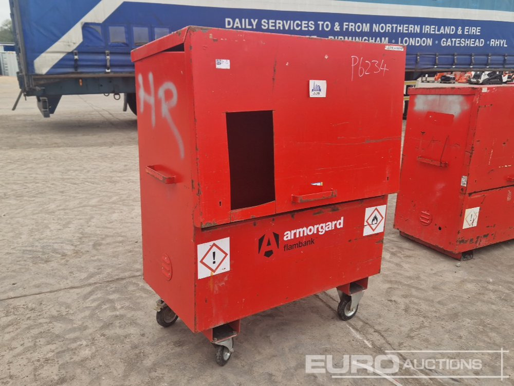 Armorgard Flame Bank Site Tool Box - Matériel de chantier: photos 4 Armorgard Flame Bank Site Tool Box - Matériel de chantier: photos 4