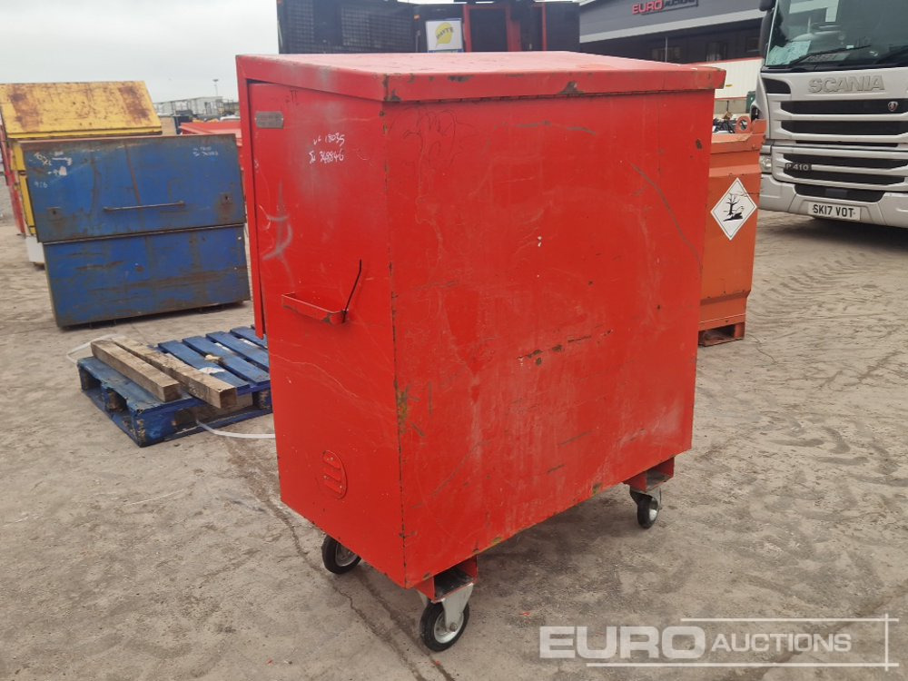 Armorgard Flame Bank Site Tool Box - Matériel de chantier: photos 2 Armorgard Flame Bank Site Tool Box - Matériel de chantier: photos 2