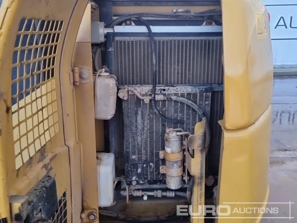 Mini pelle CAT 306: photos 40 Mini pelle CAT 306: photos 40