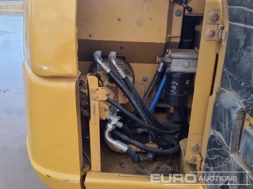 Mini pelle CAT 306: photos 38 Mini pelle CAT 306: photos 38