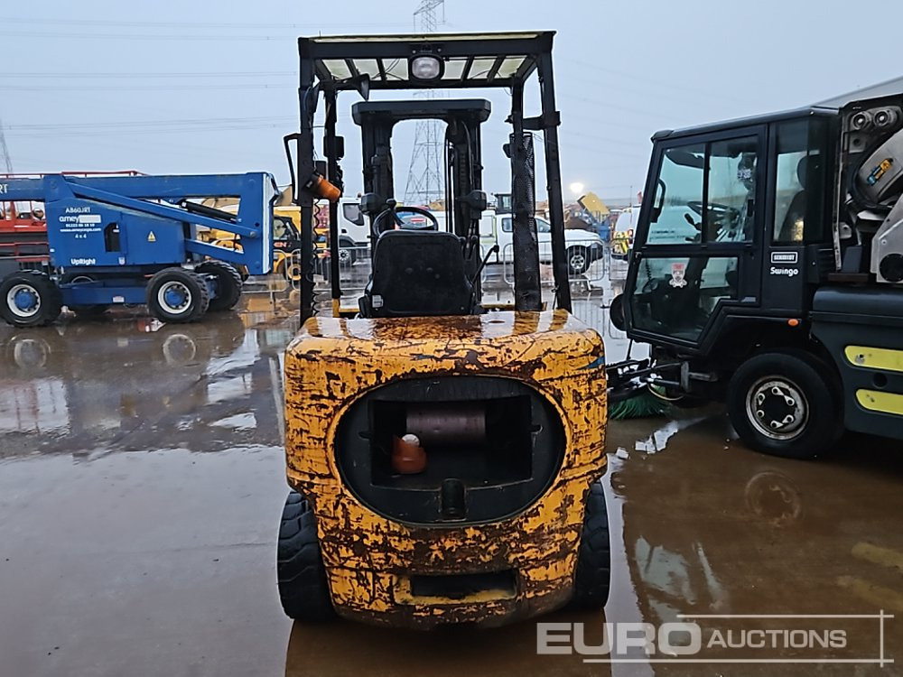 CAT DP35K - Chariot élévateur diesel: photos 4 CAT DP35K - Chariot élévateur diesel: photos 4