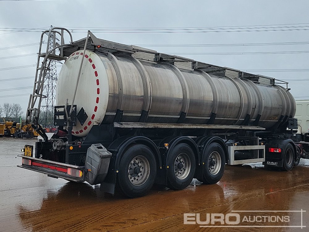 CLAYTON COMMERCIALS Tri Axle Tanker Trailer - Semi-remorque citerne: photos 5 CLAYTON COMMERCIALS Tri Axle Tanker Trailer - Semi-remorque citerne: photos 5