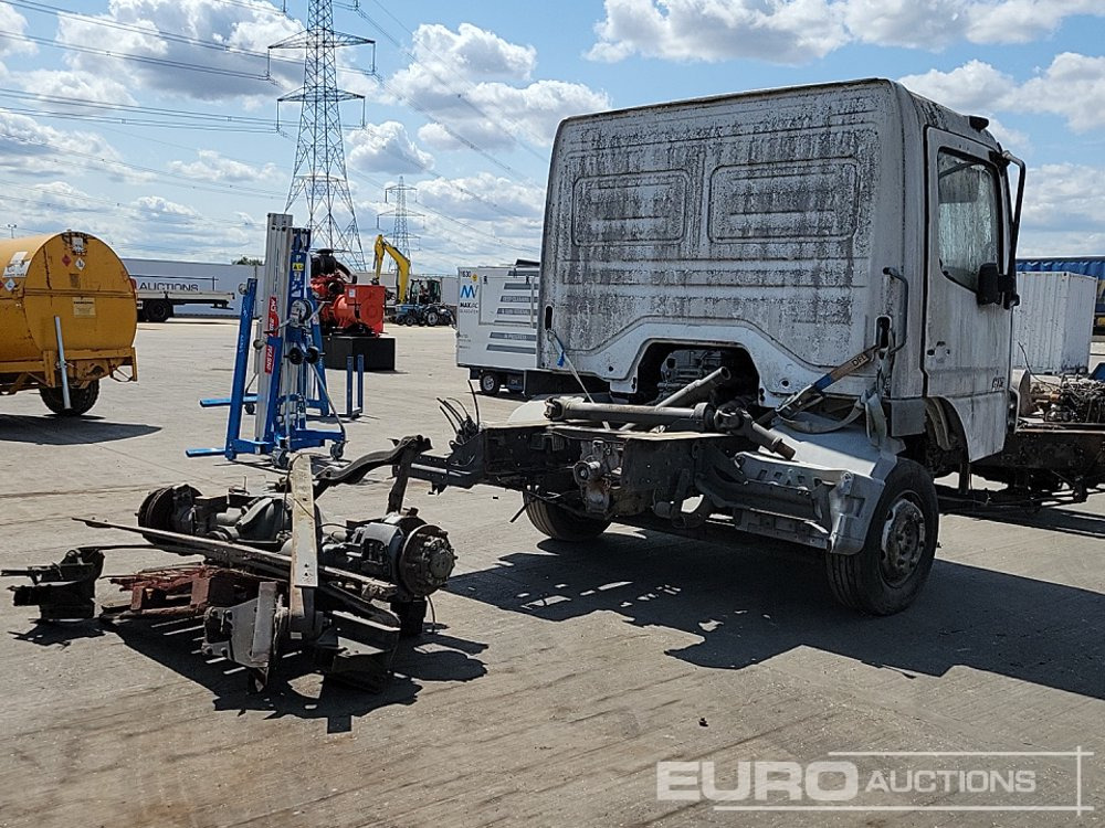 Chassis Cab Cut Off, Pallet of Spare Parts - Cabine pour Camion: photos 5 Chassis Cab Cut Off, Pallet of Spare Parts - Cabine pour Camion: photos 5