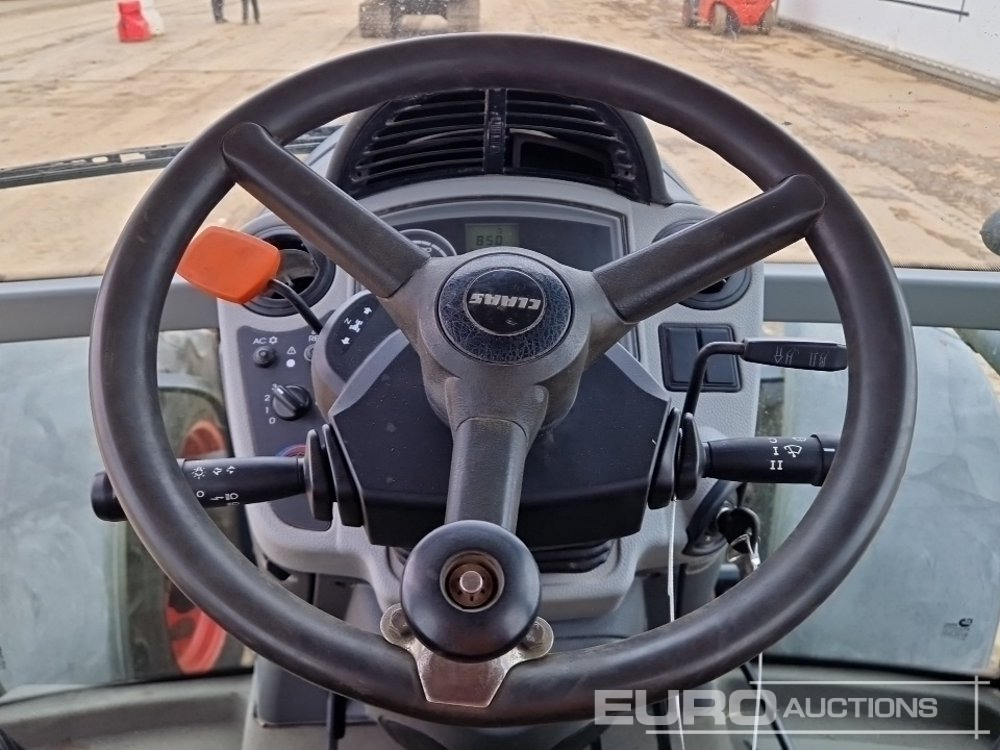 Tracteur agricole Claas 630: photos 47