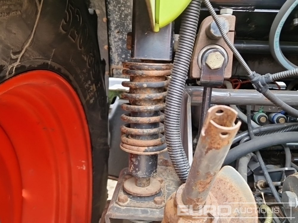 Tracteur agricole Claas 630: photos 29