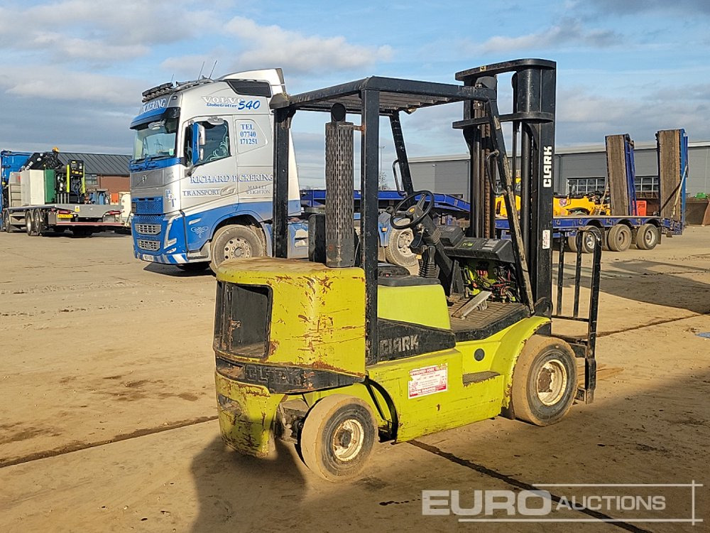 Clark CDP25 - Chariot élévateur: photos 5 Clark CDP25 - Chariot élévateur: photos 5