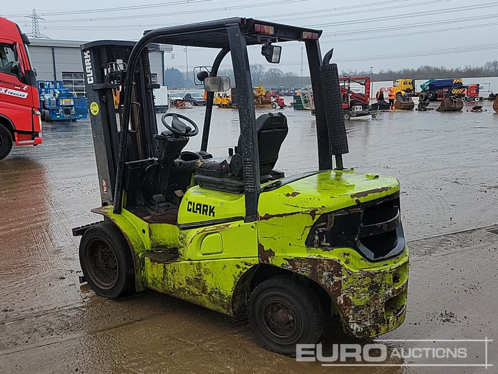 Clark GTS33D - Chariot élévateur diesel: photos 3 Clark GTS33D - Chariot élévateur diesel: photos 3