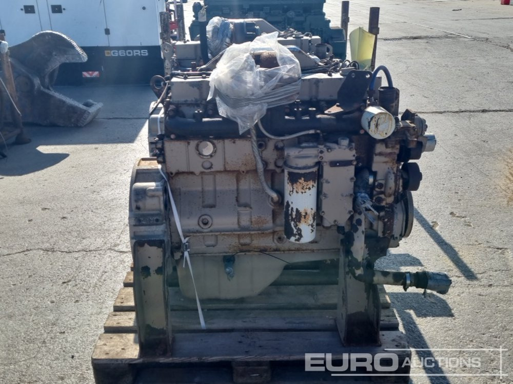 Cummins 6 Cylinder Engine (2 of) - Moteur: photos 4 Cummins 6 Cylinder Engine (2 of) - Moteur: photos 4