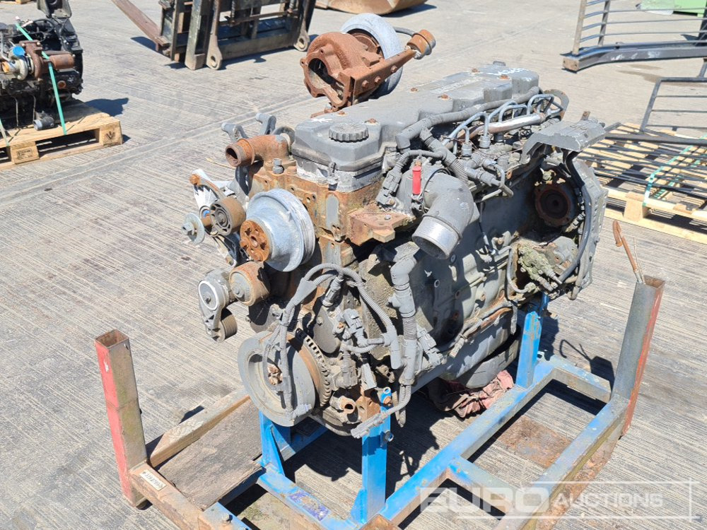 Cummins 6 Cylinder Engine - Moteur: photos 1 Cummins 6 Cylinder Engine - Moteur: photos 1