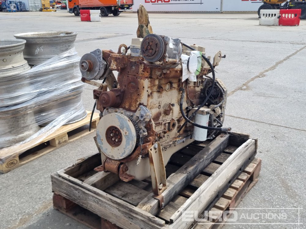 Cummins 6 Cylinder Engine - Moteur: photos 1 Cummins 6 Cylinder Engine - Moteur: photos 1