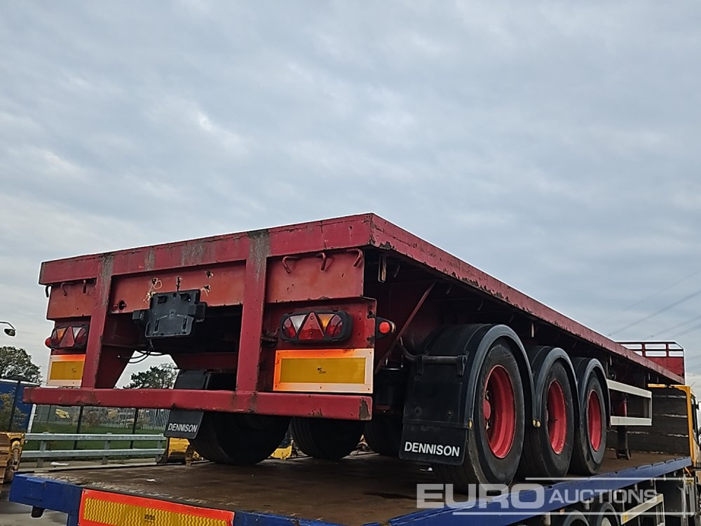 Dennison Trailers Tri Axle Extendable Flat Bed Trailer - Semi-remorque plateau: photos 5 Dennison Trailers Tri Axle Extendable Flat Bed Trailer - Semi-remorque plateau: photos 5