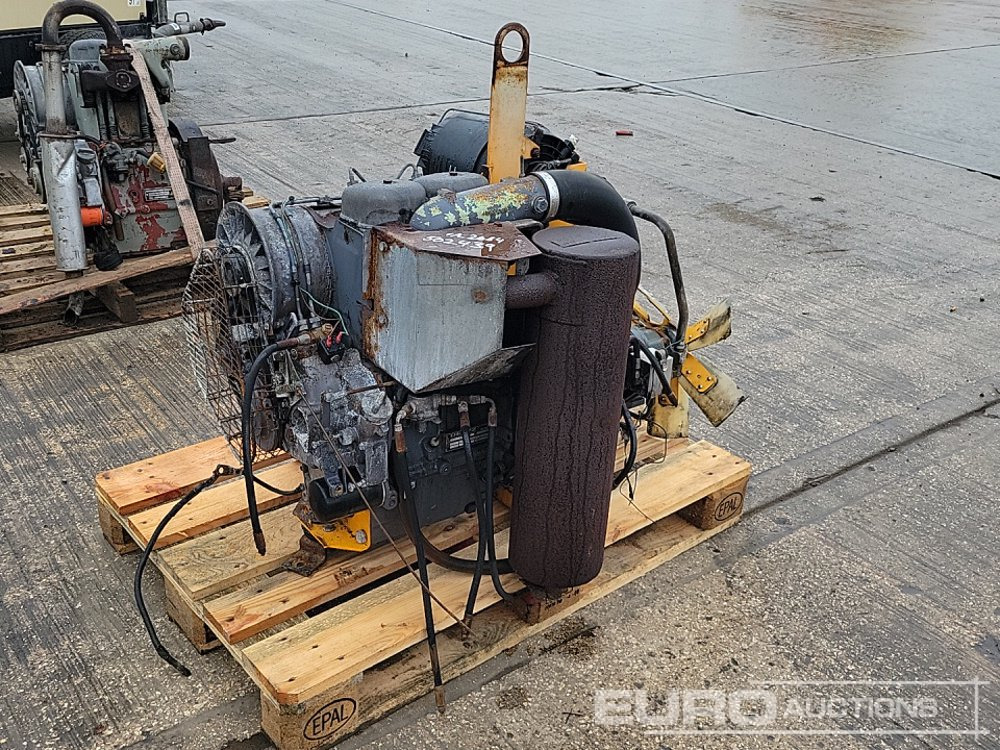 Deutz 2 Cylinder Engine - Moteur: photos 5 Deutz 2 Cylinder Engine - Moteur: photos 5