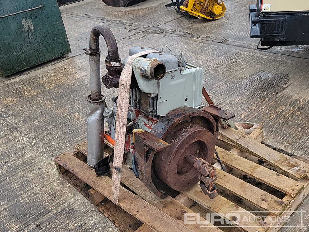 Deutz 2 Cylinder Engine - Moteur: photos 3 Deutz 2 Cylinder Engine - Moteur: photos 3