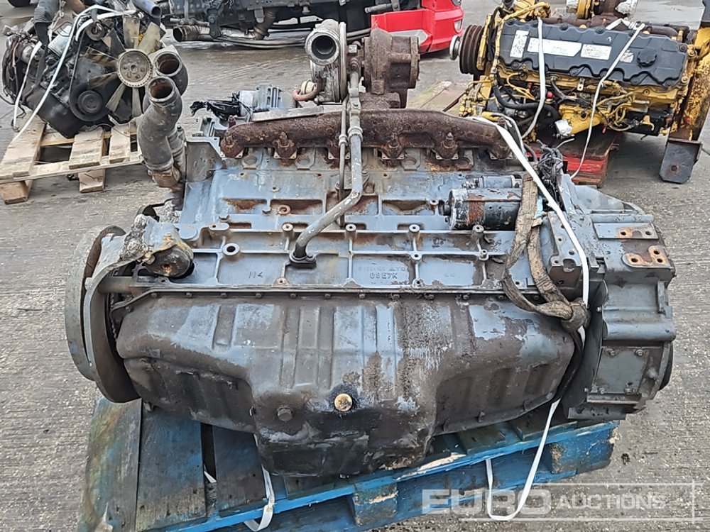 Deutz 6 Cylinder Engine - Moteur: photos 4 Deutz 6 Cylinder Engine - Moteur: photos 4