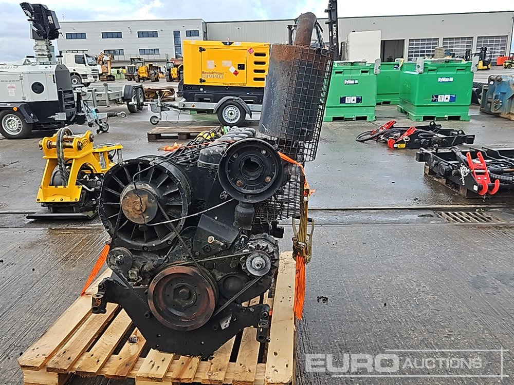 Deutz 6 Cylinder Engine - Moteur: photos 2 Deutz 6 Cylinder Engine - Moteur: photos 2