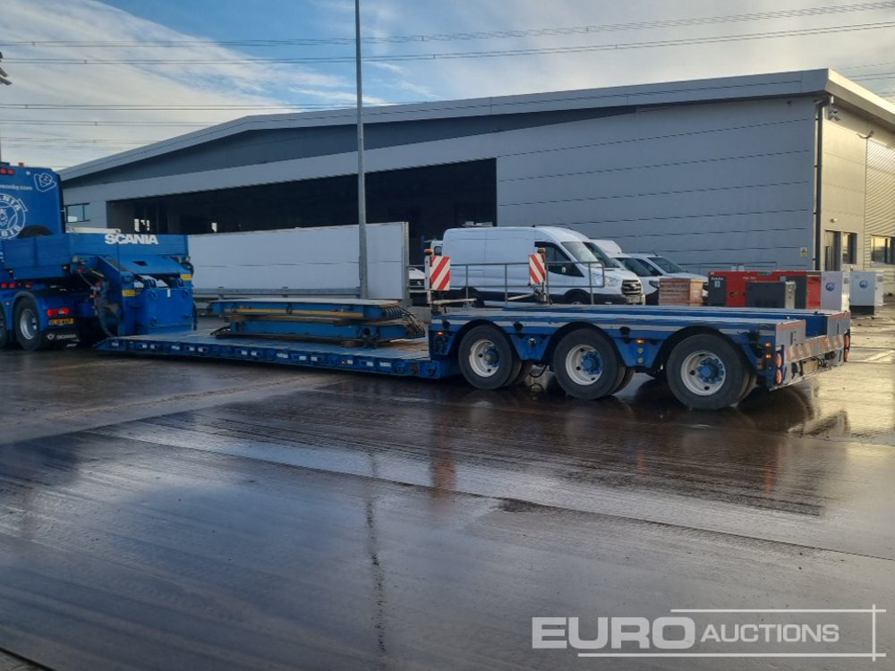 Faymonville Tri-Axle - Semi-remorque surbaissé: photos 3 Faymonville Tri-Axle - Semi-remorque surbaissé: photos 3