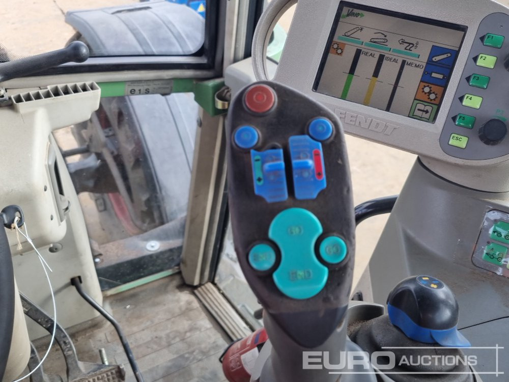 Tracteur agricole Fendt 716: photos 40