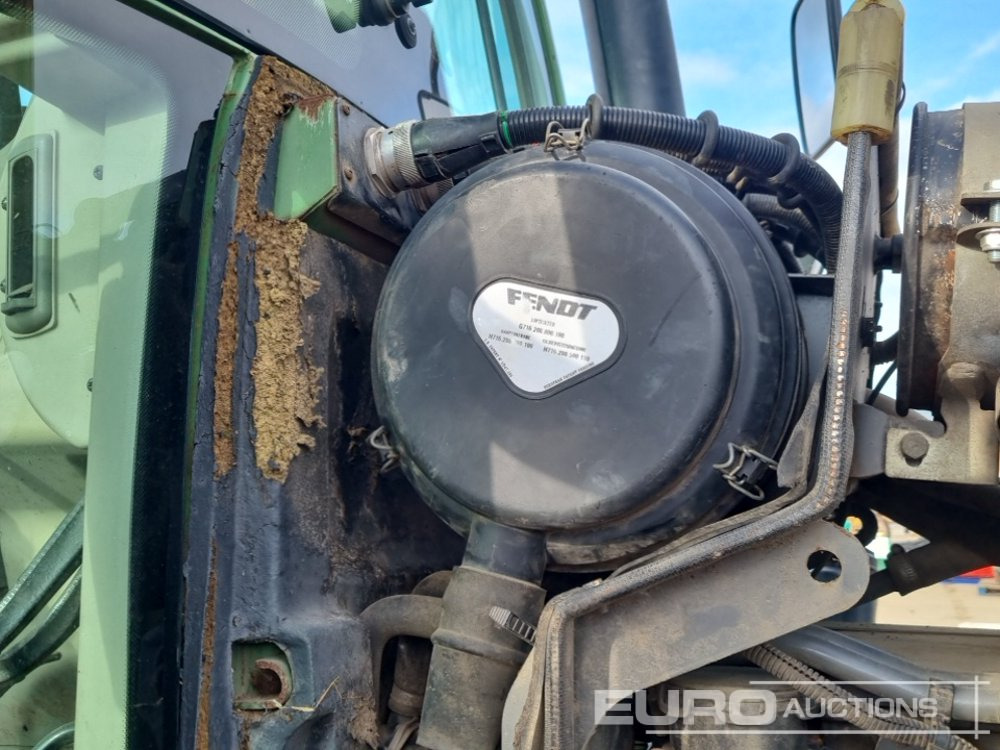 Tracteur agricole Fendt 716: photos 35