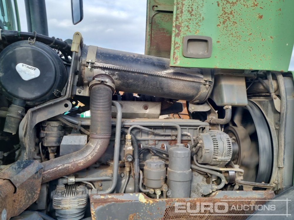 Tracteur agricole Fendt 716: photos 32