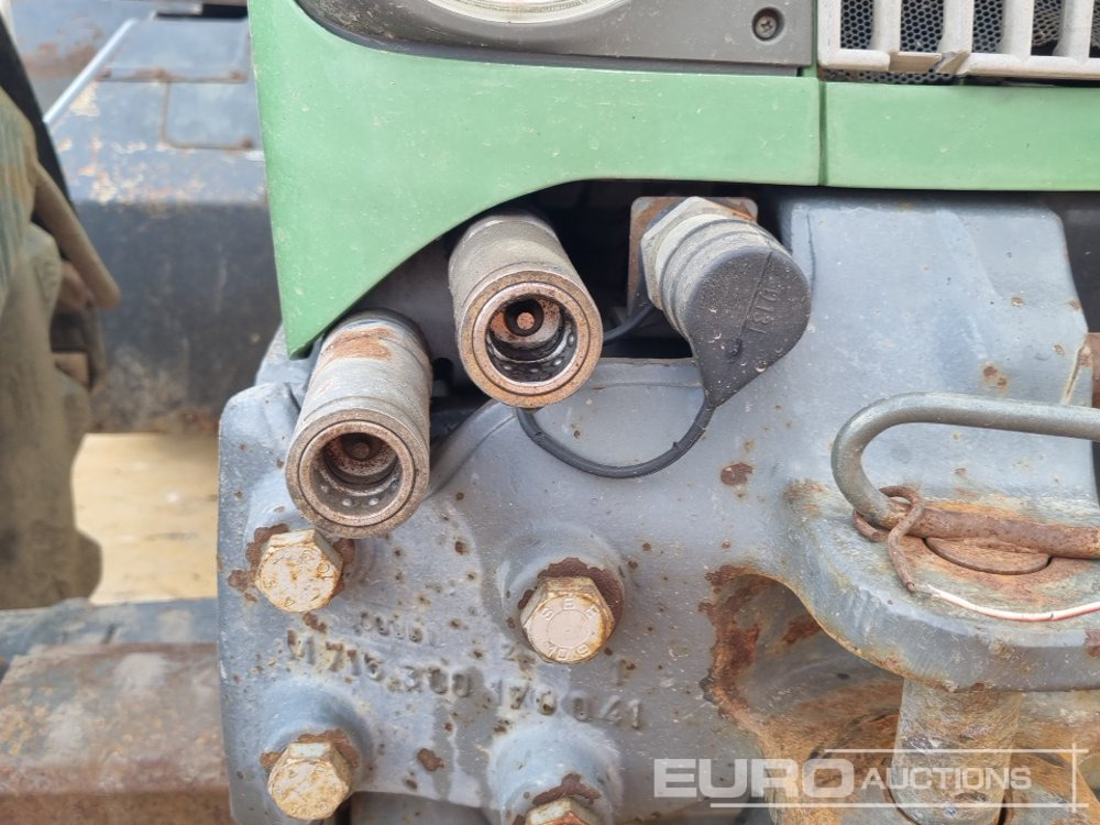 Tracteur agricole Fendt 716: photos 17