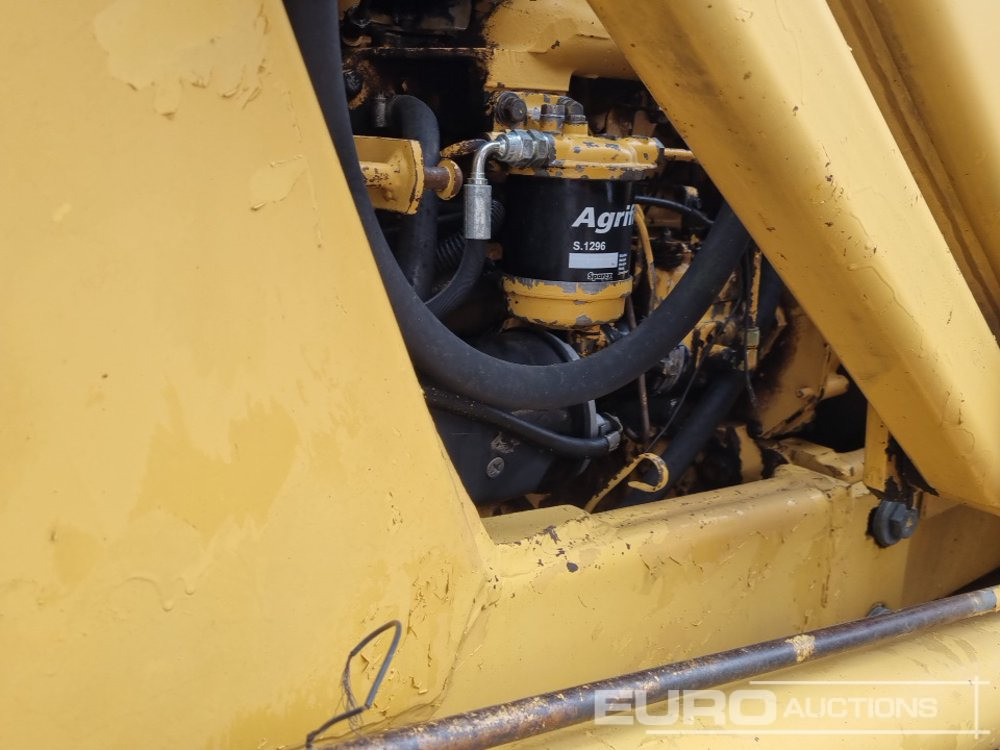 Tractopelle Ford 555: photos 36