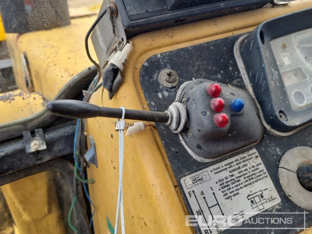 Tractopelle Ford 555: photos 45