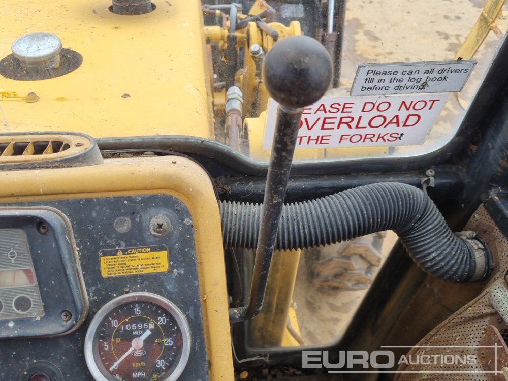 Tractopelle Ford 555: photos 48