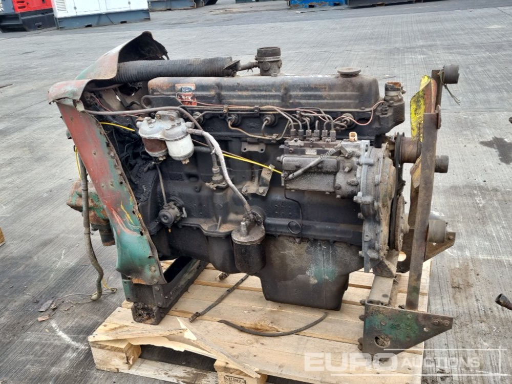Ford 6 Cylinder Engine, Pump - Moteur: photos 2 Ford 6 Cylinder Engine, Pump - Moteur: photos 2